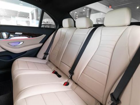 Certified 2022 Mercedes-Benz E 350 4MATIC Sedan image 28