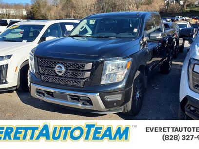 Used 2020 Nissan Titan SV w/ SV Convenience Package