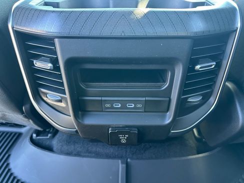 New 2026 RAM 1500 Big Horn AWD/4WD image 13
