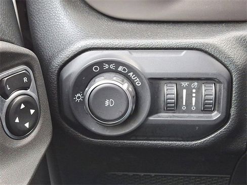 Used 2021 Jeep Wrangler Unlimited Sport image 23