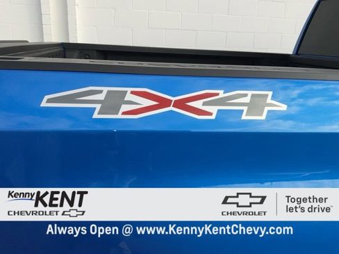 Used 2025 Chevrolet Silverado 1500 Custom image 11