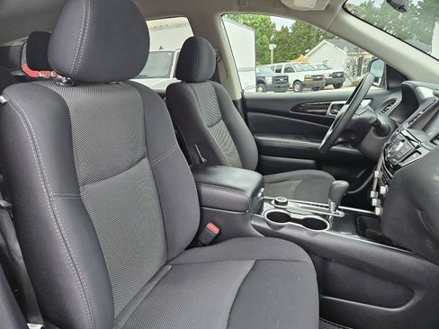 Used 2019 Nissan Pathfinder S AWD/4WD image 32