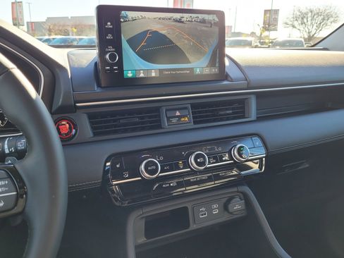 New 2025 Honda Pilot Touring image 11