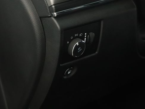 Used 2020 Jeep Grand Cherokee Limited AWD/4WD image 9