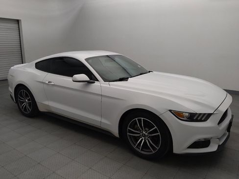 Used 2017 Ford Mustang Coupe image 11