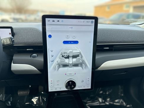 Used 2024 Ford Mustang Mach-E Premium image 19