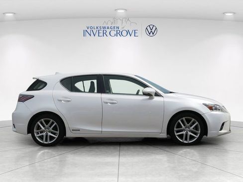 Used 2017 Lexus CT 200h w/ Seat Comfort Package FWD image 8