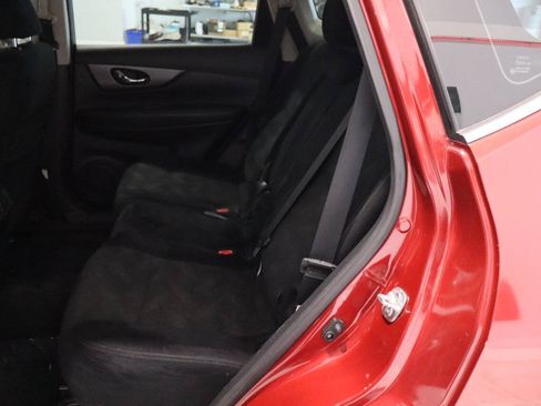 Used 2016 Nissan Rogue S AWD/4WD image 12