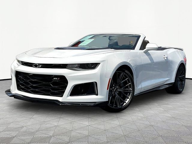 Used 2021 Chevrolet Camaro ZL1 RWD image 3