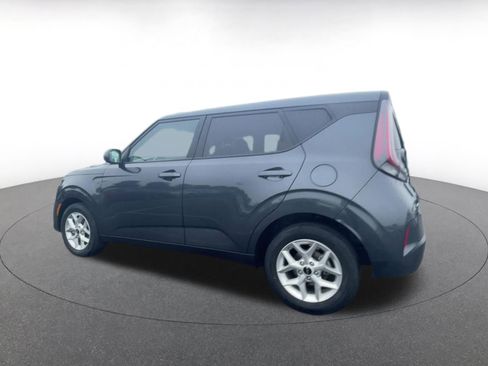 Used 2025 Kia Soul LX w/ LX Technology Package image 10