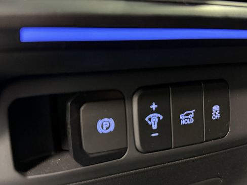 Used 2024 Hyundai Santa Fe Calligraphy AWD/4WD image 16