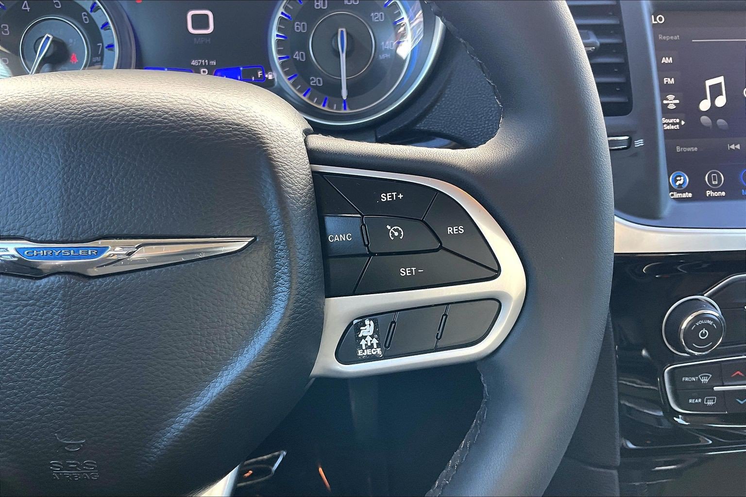 Used 2023 Chrysler 300 Touring w/ Sport Appearance Package RWD image 24