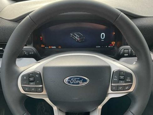 Used 2026 Ford Explorer Active AWD/4WD image 26