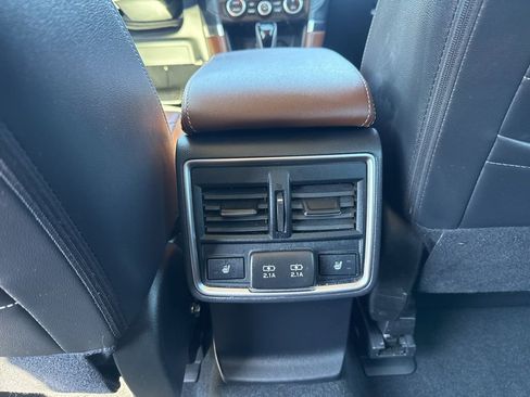 Used 2023 Subaru Forester Touring image 27