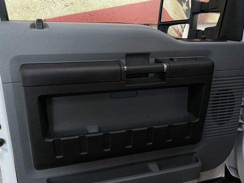 Used 2014 Ford F350 XL w/ Power Equipment Group image 18