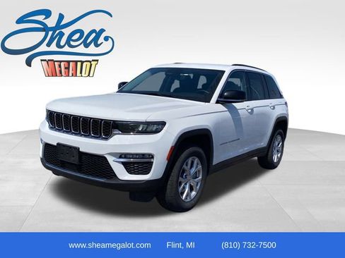 Used 2023 Jeep Grand Cherokee Limited AWD/4WD image 1