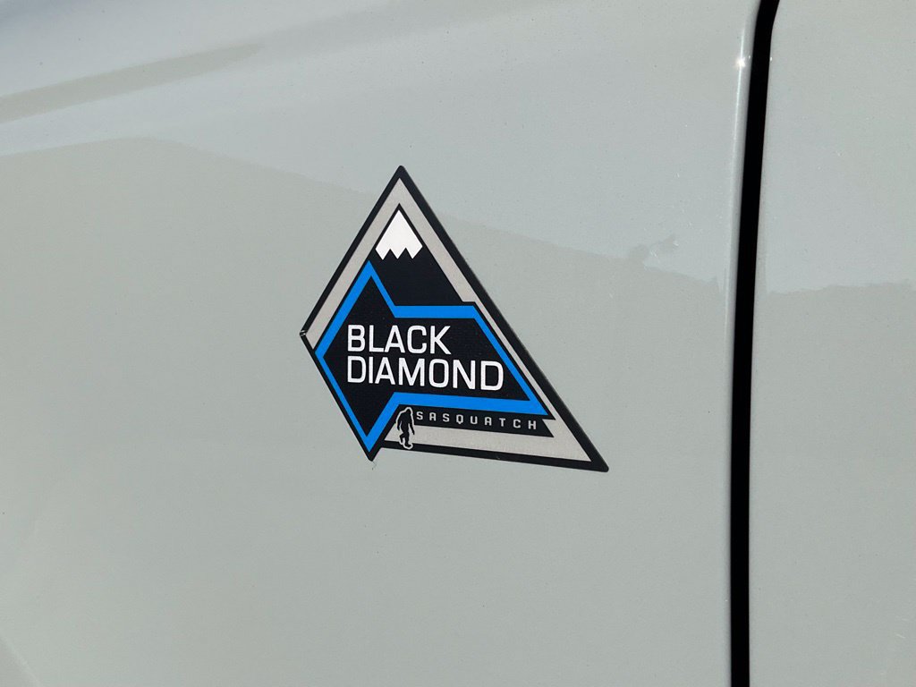 Certified 2024 Ford Bronco Black Diamond w/ Sasquatch Package AWD/4WD image 12