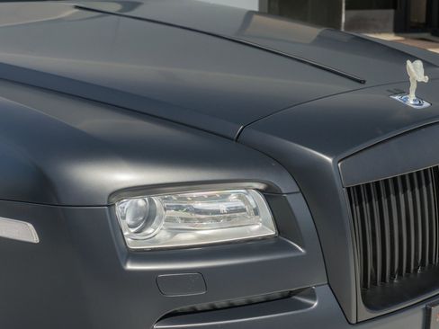 Used 2016 Rolls-Royce Wraith RWD image 32