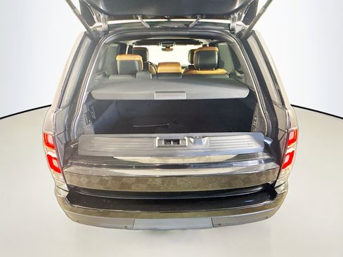 Used 2020 Land Rover Range Rover Long Wheelbase Autobiography AWD/4WD image 35