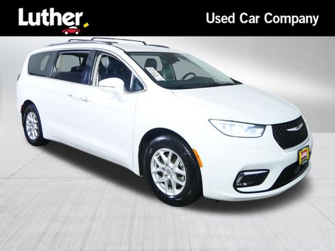 Used 2021 Chrysler Pacifica Touring-L FWD image 1