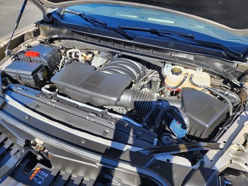 Used 2024 Chevrolet Tahoe LT w/ LT Signature Package image 9