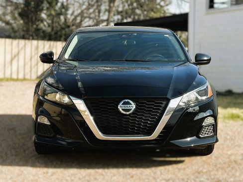 Used 2022 Nissan Altima 2.5 S FWD image 2