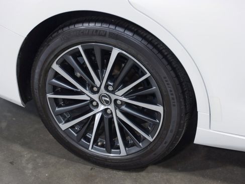 Used 2024 Lexus ES 300h w/ Premium Package image 47