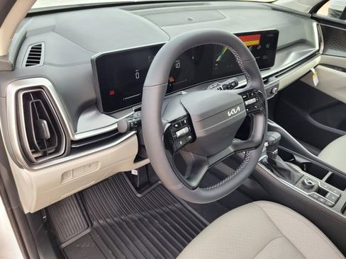 New 2026 Kia Sorento S AWD/4WD image 9