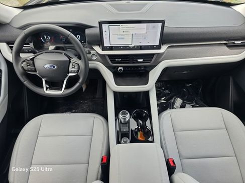 New 2026 Ford Explorer Platinum image 13