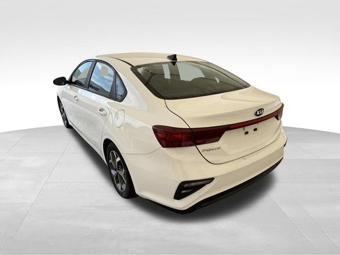 Used 2020 Kia Forte LXS FWD image 8