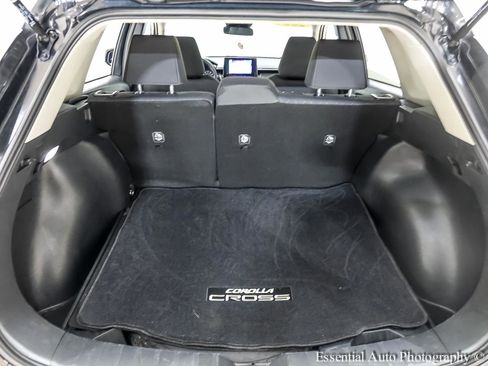 Used 2024 Toyota Corolla Cross LE AWD/4WD image 26