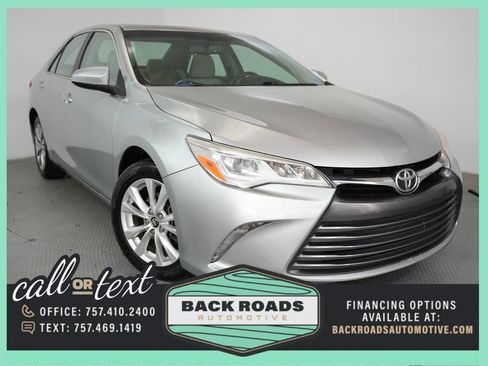 Used 2017 Toyota Camry XLE image 1