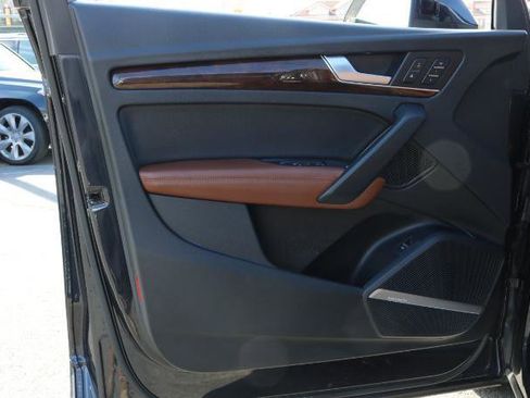 Used 2019 Audi Q5 2.0T Premium Plus w/ Premium Plus Package AWD/4WD image 10