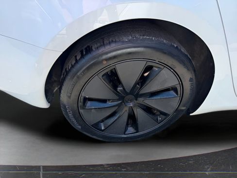 Used 2025 Tesla Model 3 Long Range AWD/4WD image 13
