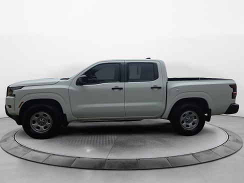 Used 2024 Nissan Frontier S RWD image 2