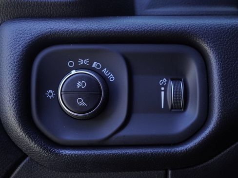 New 2026 RAM 2500 Tradesman AWD/4WD image 13