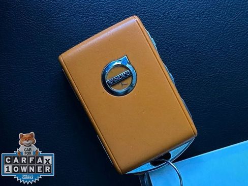 Used 2022 Volvo XC60 T8 Polestar w/ Protection Package Premier image 29