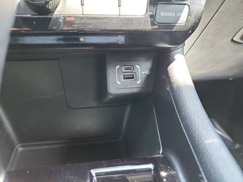 Used 2024 Jeep Compass Latitude AWD/4WD image 22