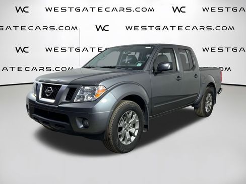 Used 2020 Nissan Frontier SV image 1