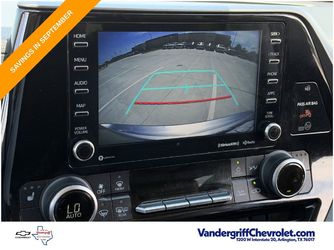 Used 2021 Toyota Highlander XLE FWD image 17