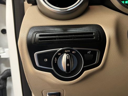 Used 2017 Mercedes-Benz GLC 300 image 22