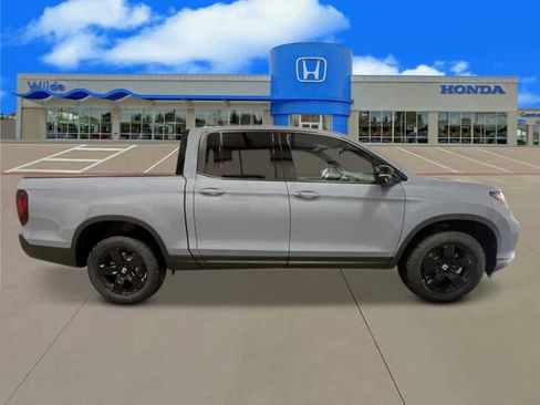 New 2026 Honda Ridgeline Black Edition image 8