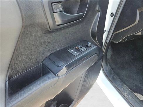 Used 2023 Toyota Tacoma SR RWD image 12