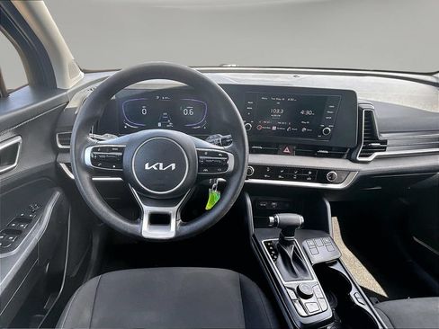 Used 2025 Kia Sportage LX AWD/4WD image 11