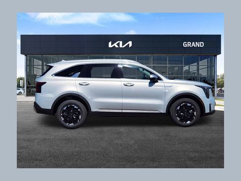 New 2026 Kia Sorento S AWD/4WD image 1