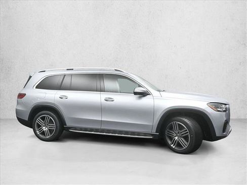 Certified 2026 Mercedes-Benz GLS 450 4MATIC image 6