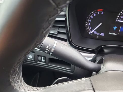 Used 2019 Cadillac XT5 Luxury w/ LPO, Black Ice Package image 25