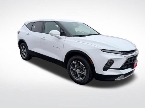 Used 2025 Chevrolet Blazer LT AWD/4WD image 10