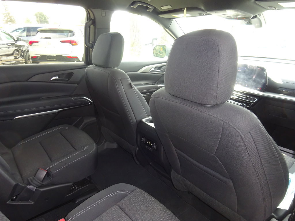 Used 2026 Chevrolet Traverse LT w/ Midnight/Sport Edition FWD image 20