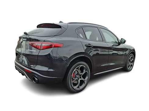 Used 2022 Alfa Romeo Stelvio Veloce image 6